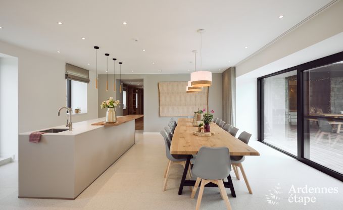 Comfortabele vakantievilla voor 14 in Limbourg, Ardennen