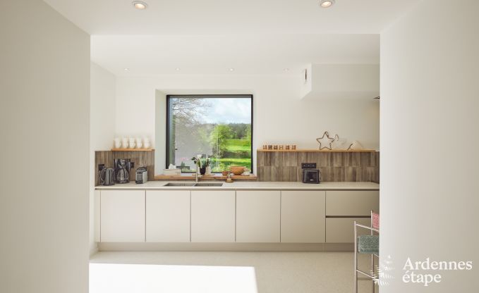 Comfortabele vakantievilla voor 14 in Limbourg, Ardennen