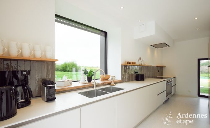 Comfortabele vakantievilla voor 14 in Limbourg, Ardennen