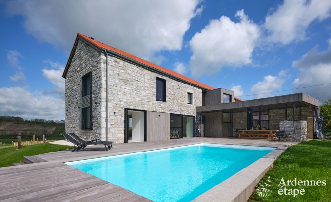 Comfortabele vakantievilla voor 14 in Limbourg, Ardennen