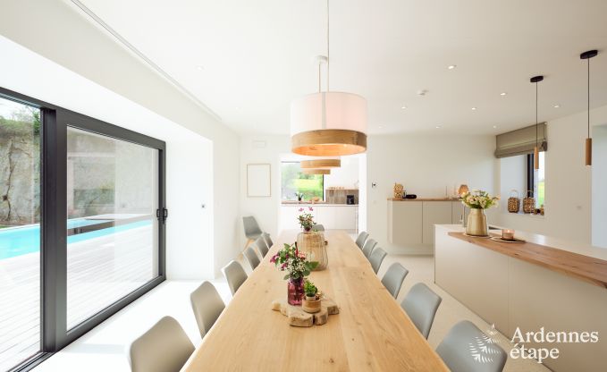 Comfortabele vakantievilla voor 14 in Limbourg, Ardennen