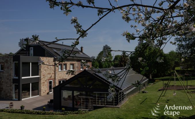 Luxueus vakantiehuis voor 18 personen met binnenzwembad in de Ardennen (Limbourg)