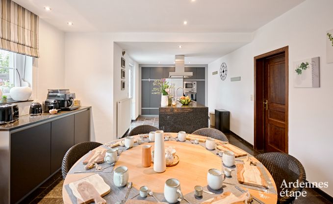 Ruime comfortabele vakantiewoning voor 10 personen in Voeren met priv�zwembad, jacuzzi en tuin