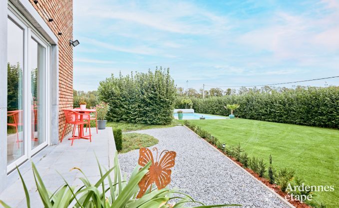 Ruime comfortabele vakantiewoning voor 10 personen in Voeren met priv�zwembad, jacuzzi en tuin