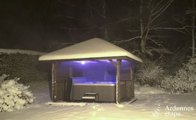 Vakantiehuis met jacuzzi, sauna, spelen en mooi uitzicht op de hoogten van Malmedy voor 6/8 personen in de Ardennen
