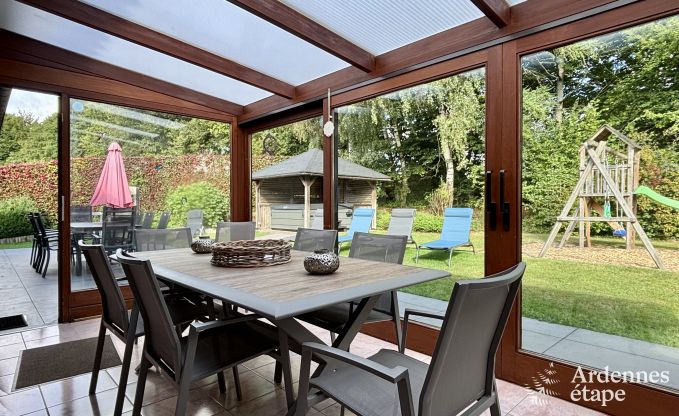 Vakantiehuis met jacuzzi, sauna, spelen en mooi uitzicht op de hoogten van Malmedy voor 6/8 personen in de Ardennen
