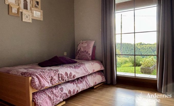 Vakantiehuis met jacuzzi, sauna, spelen en mooi uitzicht op de hoogten van Malmedy voor 6/8 personen in de Ardennen
