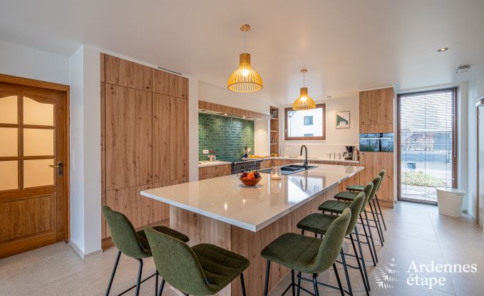 Gezinsvriendelijk vakantiehuis in Malmedy voor 14 personen met kachel, biljart en grote priv�tuin