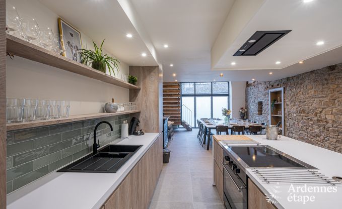 Ruime vakantiewoning in Manhay voor 15 personen met moderne faciliteiten in de Ardennen