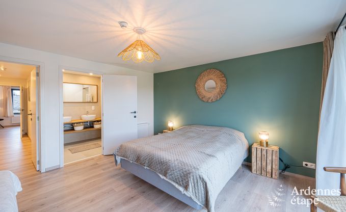 Ruime vakantiewoning in Manhay voor 15 personen met moderne faciliteiten in de Ardennen