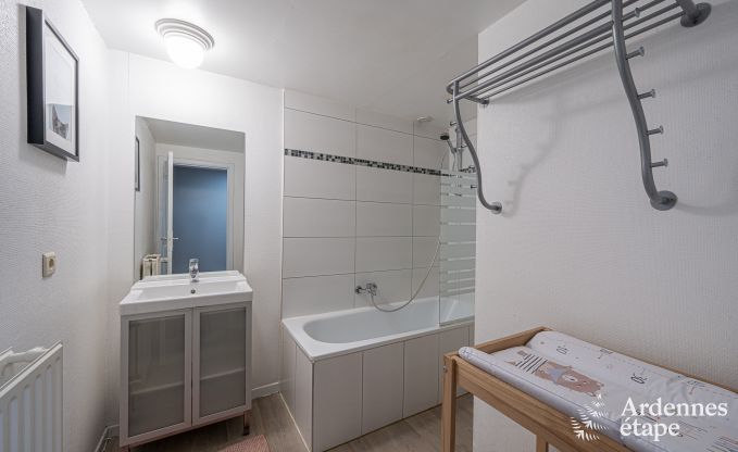 Ruime vakantiewoning in Manhay voor 15 personen met moderne faciliteiten in de Ardennen