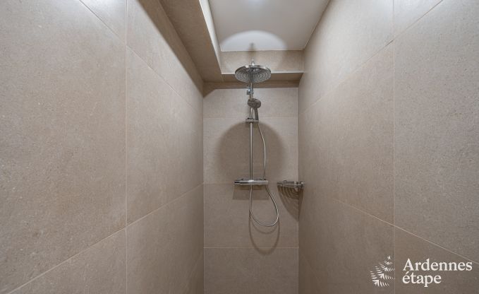 Ruime vakantiewoning in Manhay voor 15 personen met moderne faciliteiten in de Ardennen