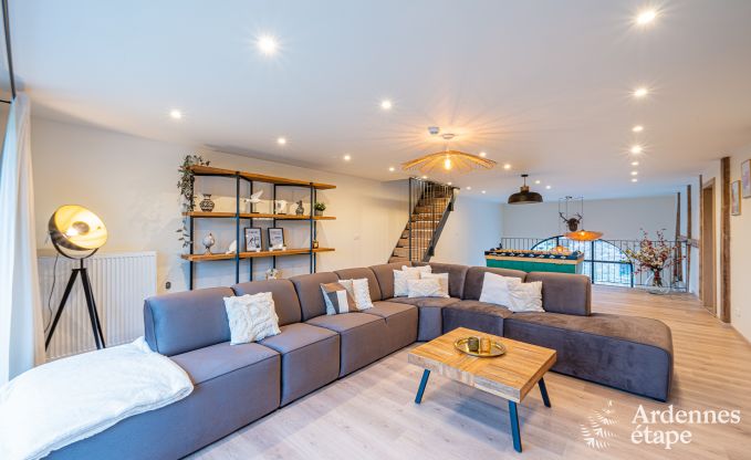 Ruime vakantiewoning in Manhay voor 15 personen met moderne faciliteiten in de Ardennen