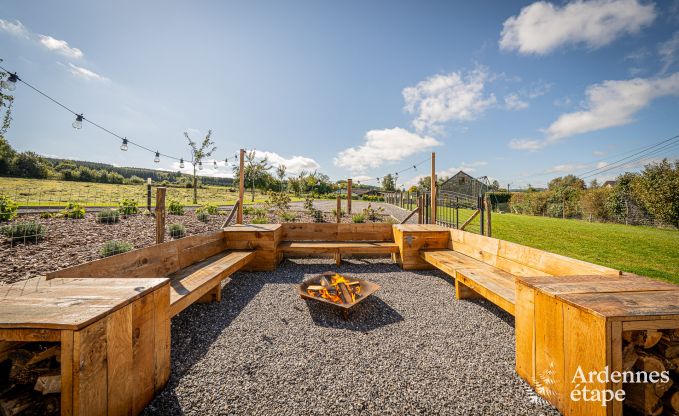 Ruime vakantiewoning in Manhay voor 15 personen met moderne faciliteiten in de Ardennen