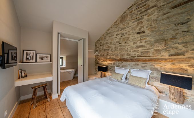 Charmant en stijlvol boerderijtje voor 14 personen en 2 honden in Manhay