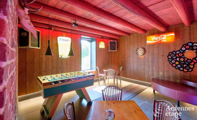 Vakantiehuis in Manhay voor 20 personen met 7 slaapkamers, eigen discotheek en bioscoop