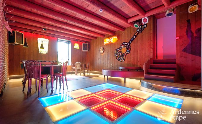 Vakantiehuis in Manhay voor 20 personen met 7 slaapkamers, eigen discotheek en bioscoop