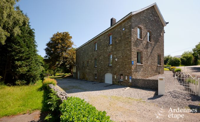 Vakantiehuis in Manhay voor 20 personen met 7 slaapkamers, eigen discotheek en bioscoop