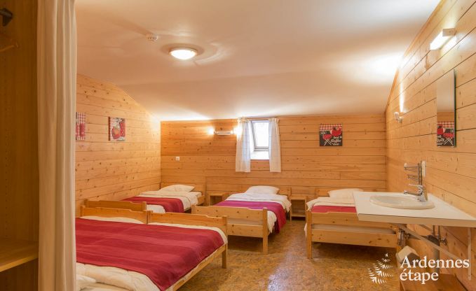 Comfortabel vakantiehuis voor groepen tot 32 personen te huur in Manhay