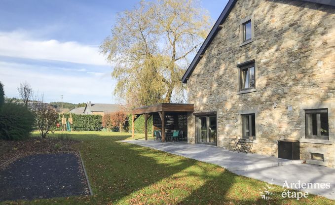 Knus vakantiehuis met tuin voor 9 personen in Manhay (Ardennen)