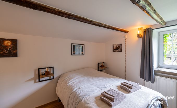 Charmant vakantiehuis in Manhay voor 8 personen, met verwarmd buitenzwembad, priv�vijver en fietsgarage aan de rand van het bos