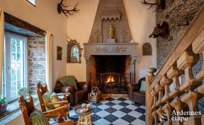 Charmant vakantiehuis in Manhay voor 8 personen, met verwarmd buitenzwembad, priv�vijver en fietsgarage aan de rand van het bos