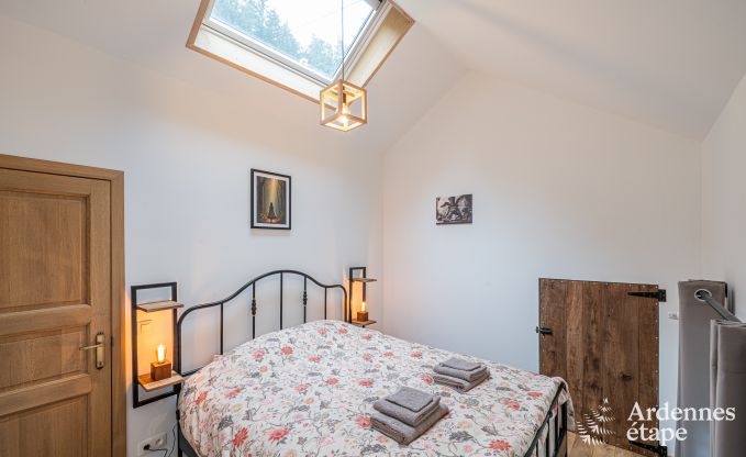 Charmant vakantiehuis in Manhay voor 8 personen, met verwarmd buitenzwembad, priv�vijver en fietsgarage aan de rand van het bos