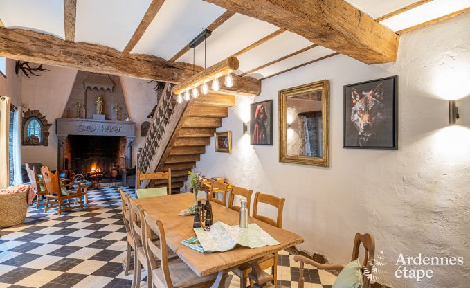 Charmant vakantiehuis in Manhay voor 8 personen, met verwarmd buitenzwembad, priv�vijver en fietsgarage aan de rand van het bos