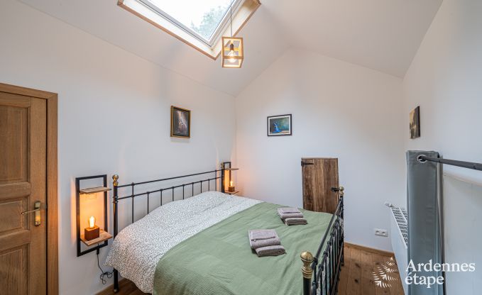 Charmant vakantiehuis in Manhay voor 8 personen, met verwarmd buitenzwembad, priv�vijver en fietsgarage aan de rand van het bos