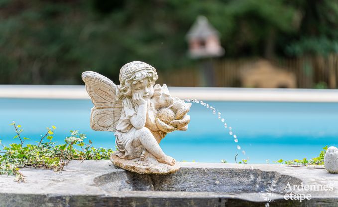 Charmant vakantiehuis in Manhay voor 8 personen, met verwarmd buitenzwembad, priv�vijver en fietsgarage aan de rand van het bos