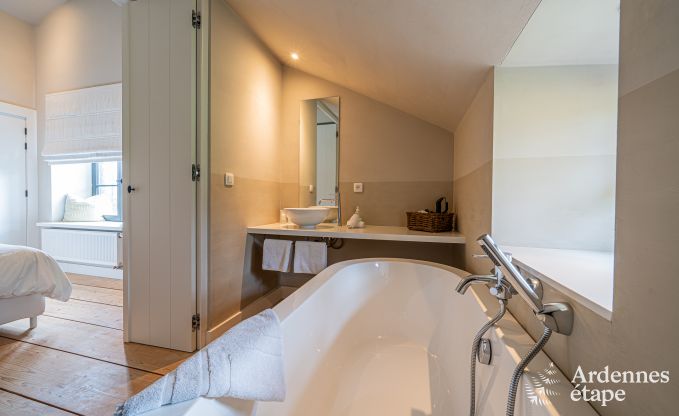 Charmant en stijlvol boerderijtje voor 14 personen en 2 honden in Manhay