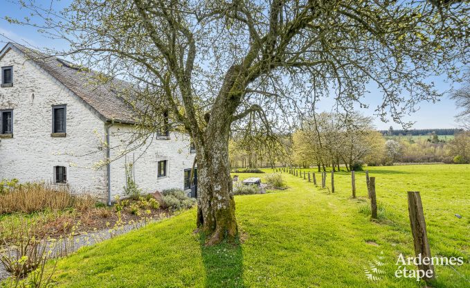 Charmant en stijlvol boerderijtje voor 14 personen en 2 honden in Manhay