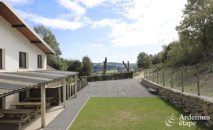 Ruim vakantiehuis voor 30 personen in Manhay, Ardennen