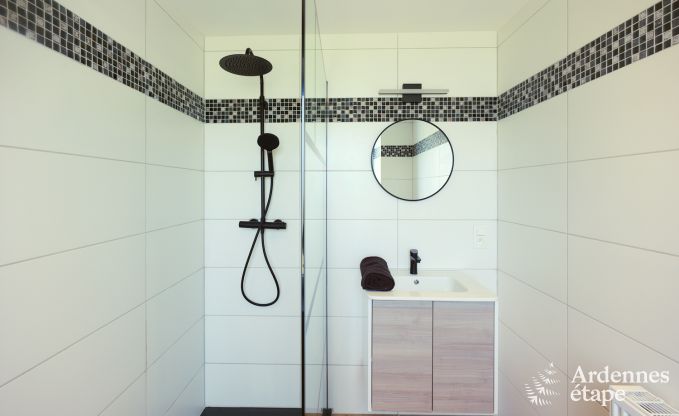 Villa in Marche-en-Famenne voor 28 personen met 11 slaapkamers, binnenzwembad en sauna