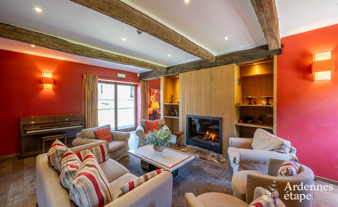 Ruime vakantiewoning in Maredsous voor 18 personen met 6 slaapkamers, 5 badkamers, pizzaoven en grote privtuin nabij Dinant en Mettet