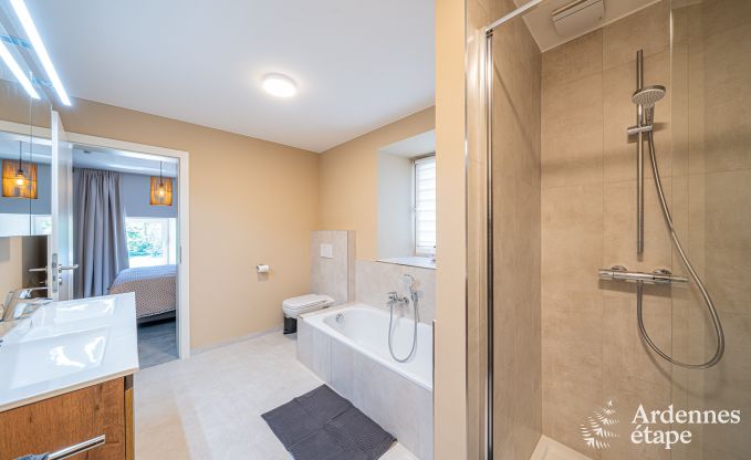 Rolstoeltoegankelijke vakantiewoning in Martelange voor 9 personen met priv�tuin