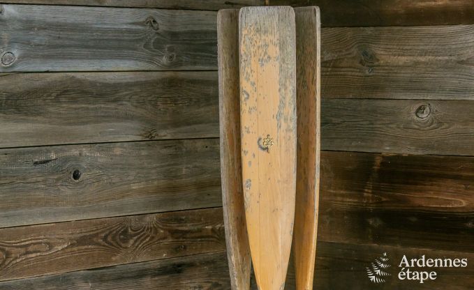 Romantische chalet aan het water voor 2 personen in Momignies