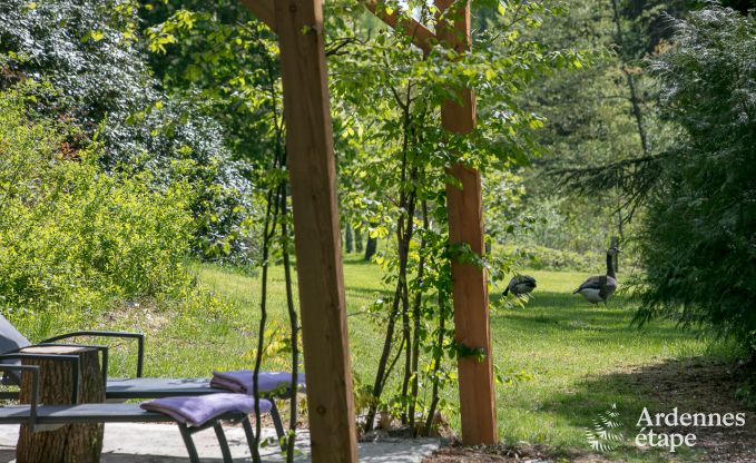 Romantische chalet aan het water voor 2 personen in Momignies