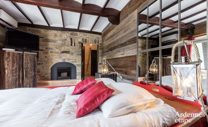 Romantische chalet aan het water voor 2 personen in Momignies