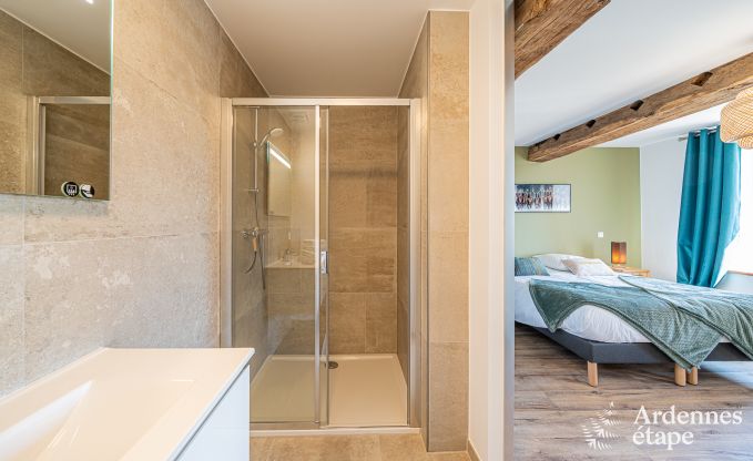 Vakantiehuis in Moustier-en-Fagne voor 14 in de Franse  Ardennen