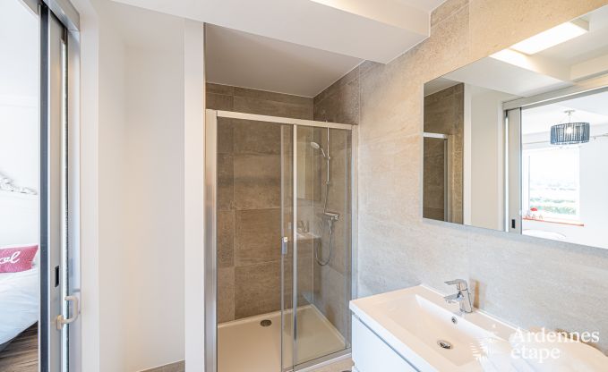 Vakantiehuis in Moustier-en-Fagne voor 14 in de Franse  Ardennen