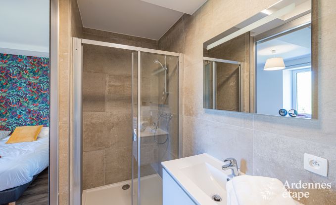 Vakantiehuis in Moustier-en-Fagne voor 14 in de Franse  Ardennen