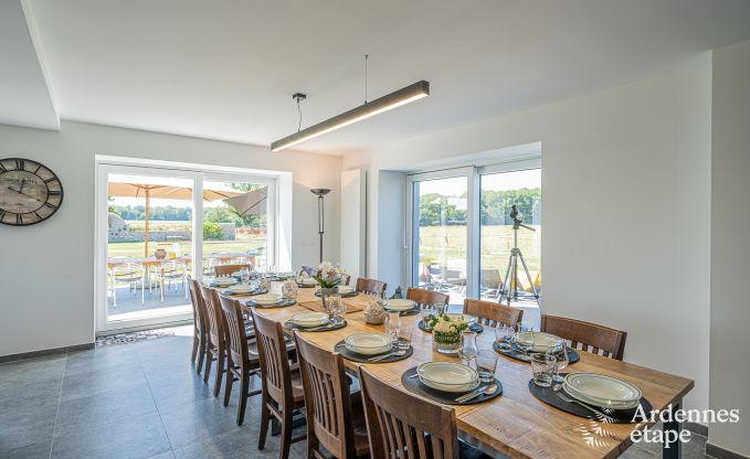 Vakantiehuis in Moustier-en-Fagne voor 14 in de Franse  Ardennen