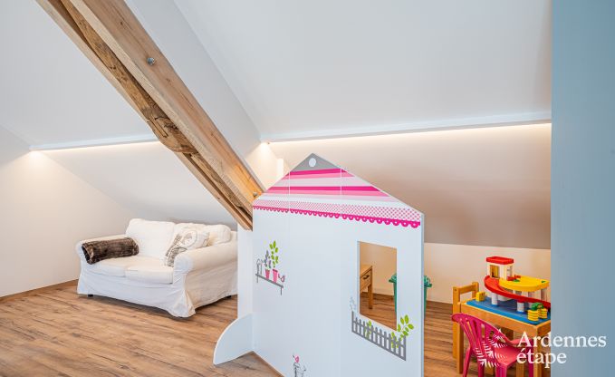 Vakantiehuis in Moustier-en-Fagne voor 14 in de Franse  Ardennen