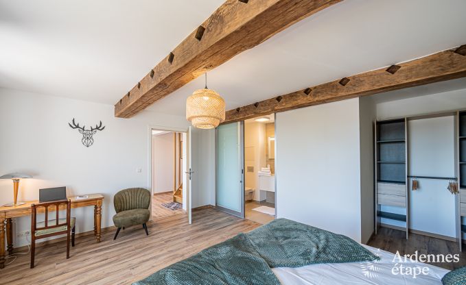 Vakantiehuis in Moustier-en-Fagne voor 14 in de Franse  Ardennen