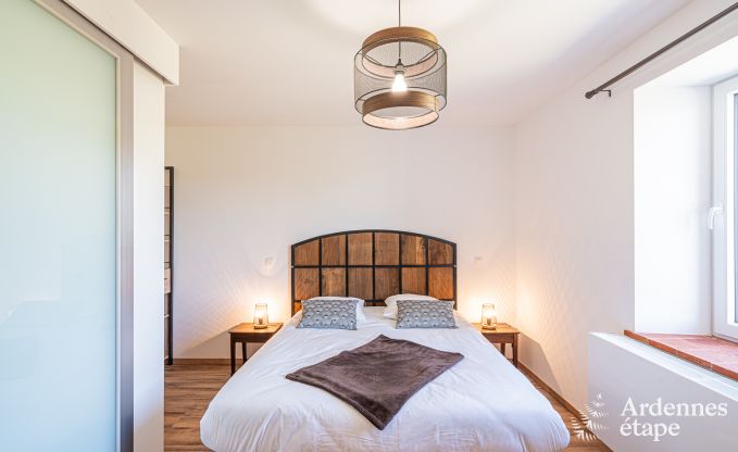 Vakantiehuis in Moustier-en-Fagne voor 14 in de Franse  Ardennen