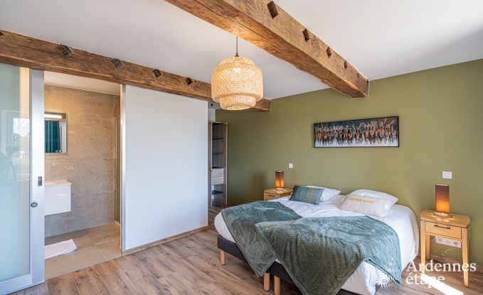 Vakantiehuis in Moustier-en-Fagne voor 14 in de Franse  Ardennen