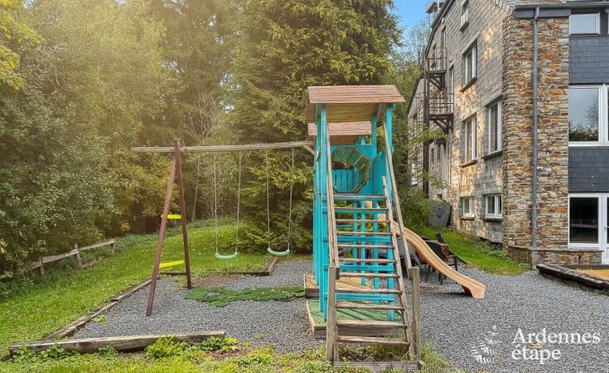 Vakantie midden in de natuur in de Ardennen: ruime villa in Houffalize (Nadrin) voor 28 personen met talrijke voorzieningen en diensten, huisdieren welkom