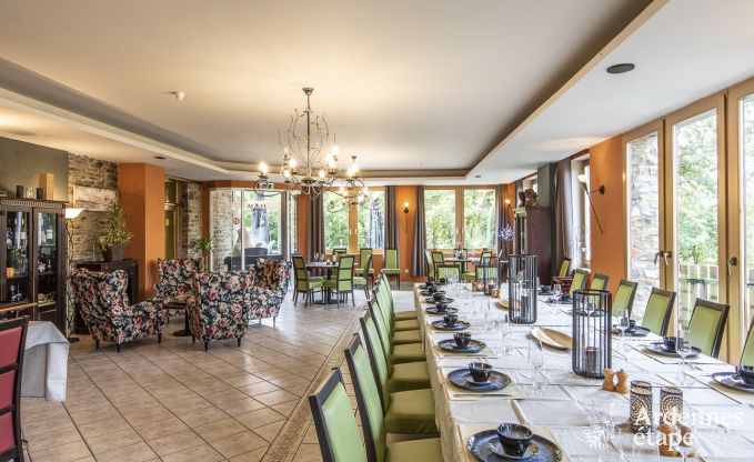 Vakantie midden in de natuur in de Ardennen: ruime villa in Houffalize (Nadrin) voor 28 personen met talrijke voorzieningen en diensten, huisdieren welkom