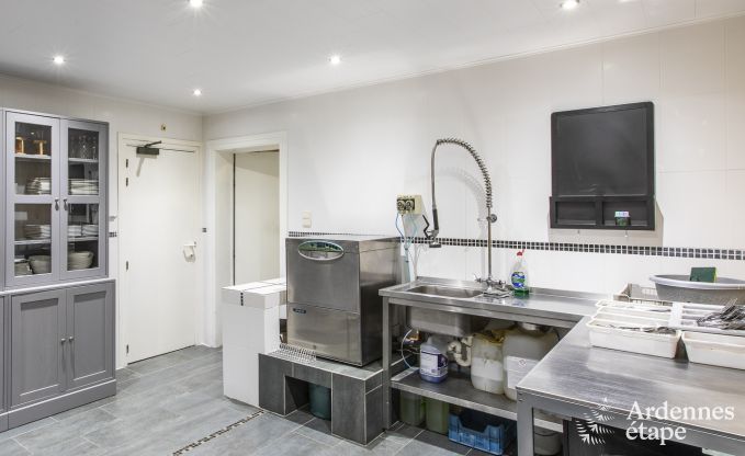 Vakantie midden in de natuur in de Ardennen: ruime villa in Houffalize (Nadrin) voor 28 personen met talrijke voorzieningen en diensten, huisdieren welkom